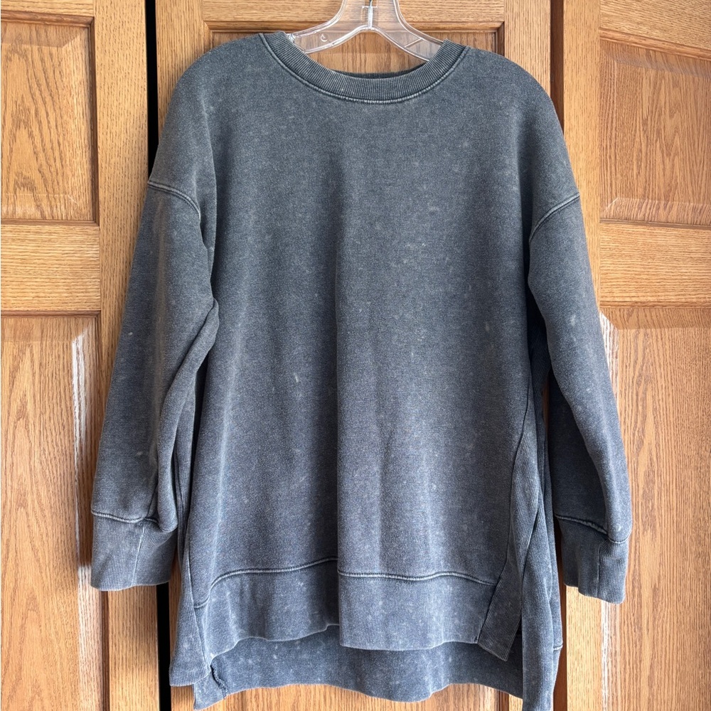 Gray-Dyed Casual Lounge Crewneck Sweater with Ribbed Cuffs and Split Hems S